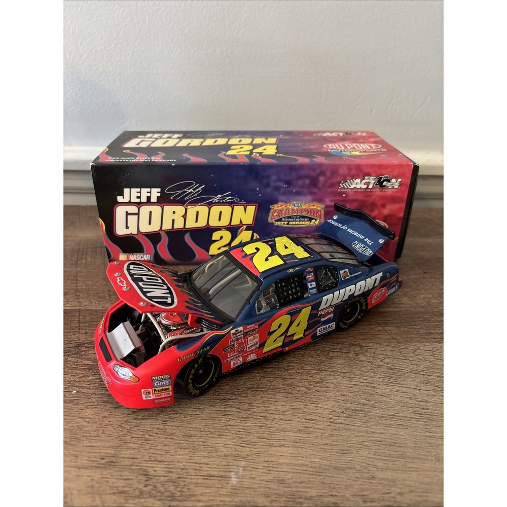 Action Racing Collectables Jeff Gordon #24 2002 Monte Carlo 1:24 Diecast